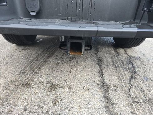 Used 2025 Nissan Frontier SV w/ Tow Package image 5