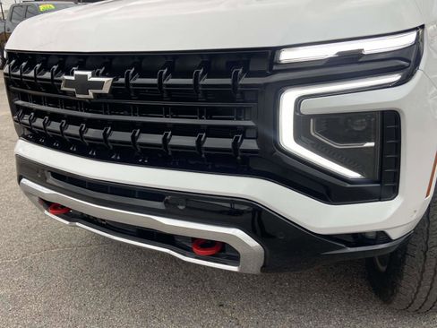 Certified 2025 Chevrolet Suburban Z71 w/ Comfort Package image 28