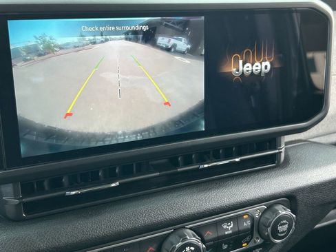 Used 2025 Jeep Wrangler Unlimited Sport AWD/4WD image 14