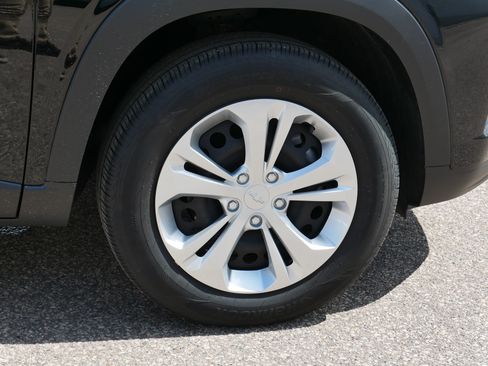 Used 2024 Chevrolet Trax LS FWD image 15