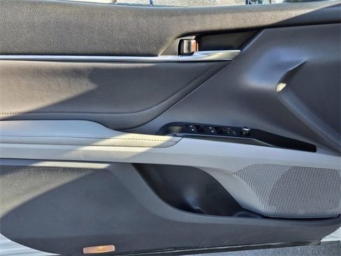 Certified 2018 Toyota Camry XLE image 17