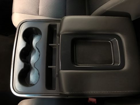 Used 2018 Chevrolet Silverado 1500 LT w/ All Star Edition AWD/4WD image 16