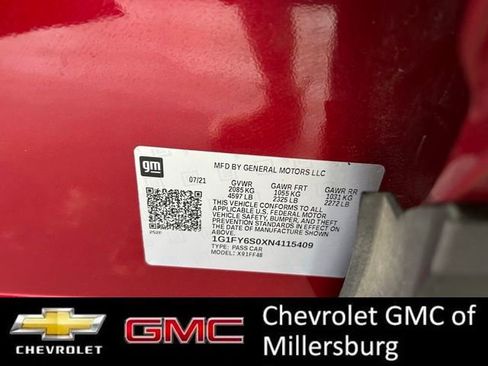 Used 2022 Chevrolet Bolt EUV LT w/ Comfort Package FWD image 25