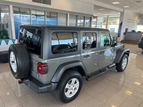Used 2019 Jeep Wrangler Unlimited Sport S AWD/4WD image 5