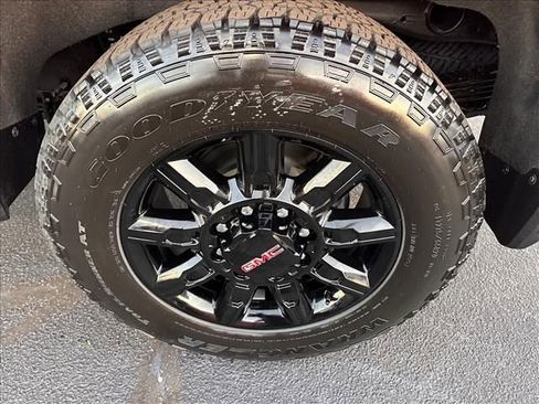 New 2026 GMC Sierra 2500 AT4 w/ AT4 Premium Plus Package image 15