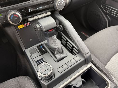 Used 2025 Toyota 4Runner TRD Off Road image 40