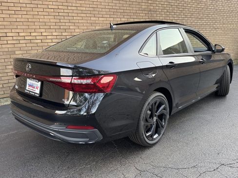 New 2025 Volkswagen Jetta SE image 19