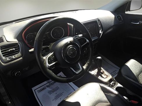 Used 2020 Jeep Compass Trailhawk w/ Cold Weather Group AWD/4WD image 10