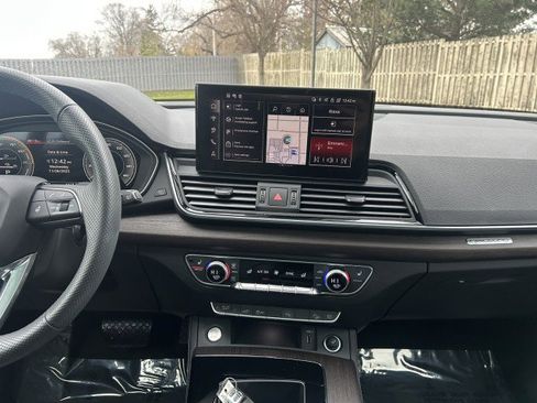 Certified 2025 Audi Q5 e Premium Plus w/ Premium Plus Package image 13
