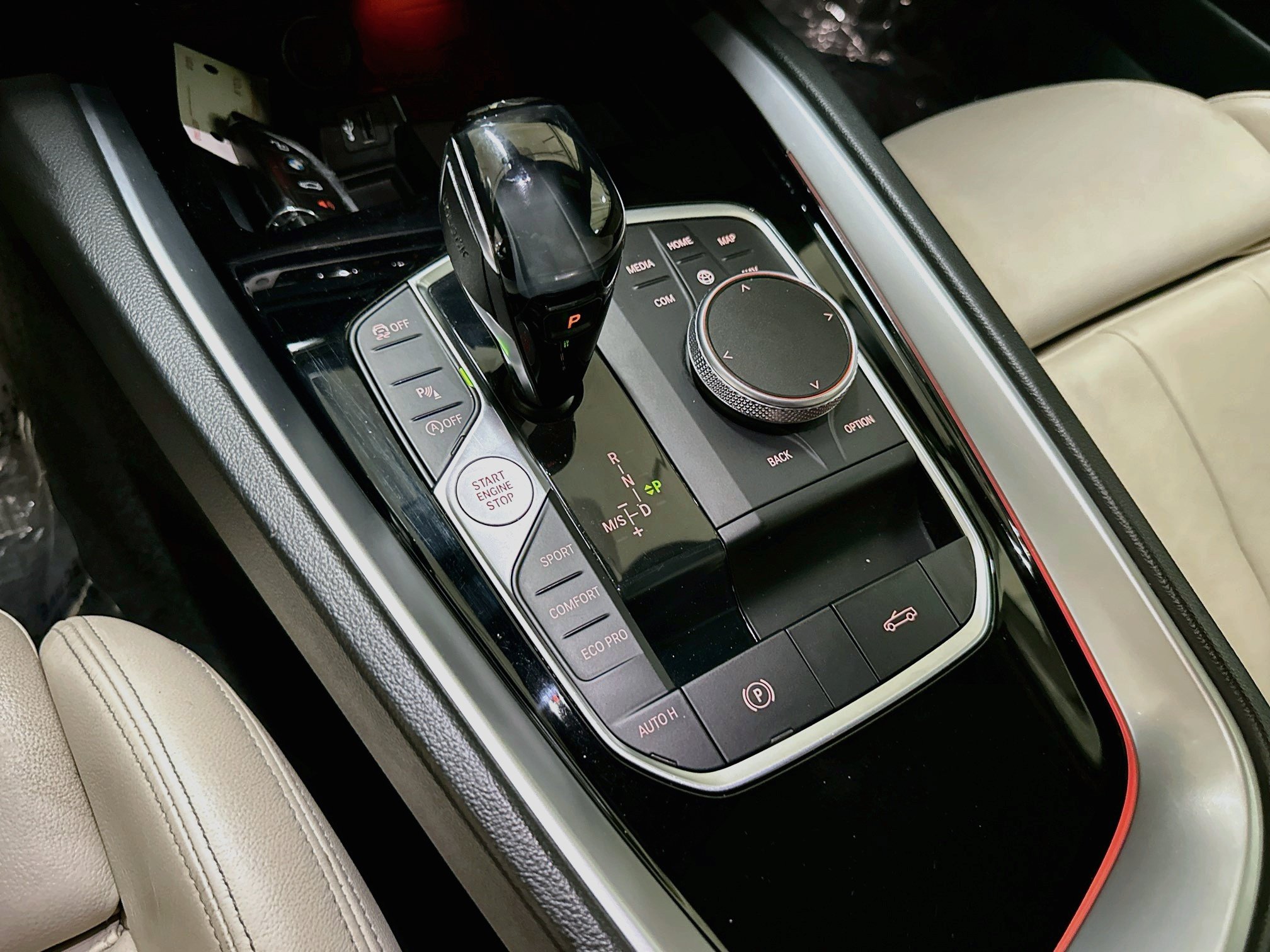 Used 2019 BMW Z4 sDrive30i w/ Convenience Package RWD image 16
