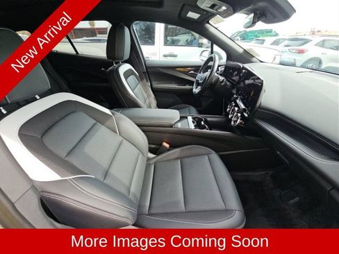 Used 2024 Chevrolet Blazer EV LT AWD/4WD image 15