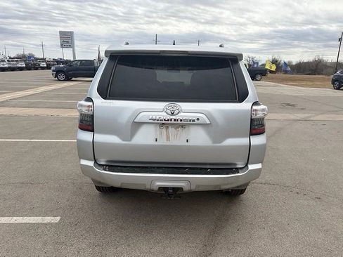 Used 2018 Toyota 4Runner SR5 w/ Wilderness Package image 4