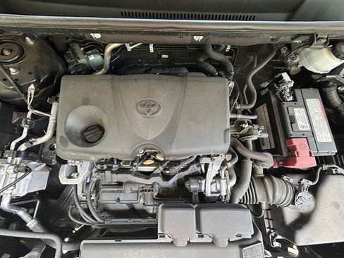 Used 2020 Toyota RAV4 XLE FWD image 12