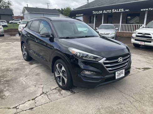 Used 2017 Hyundai Tucson Sport FWD image 1