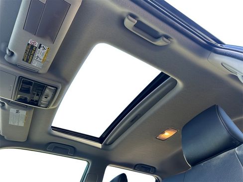 Used 2016 Toyota 4Runner Limited image 11