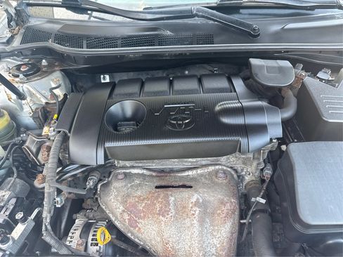 Used 2011 Toyota Camry XLE w/ XLE Extra-Value Pkg #2 FWD image 23