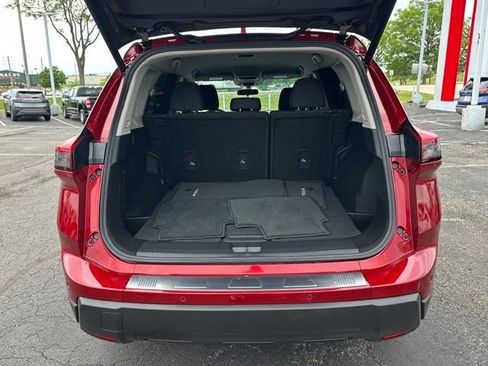 Certified 2026 Nissan Rogue SV AWD/4WD image 15