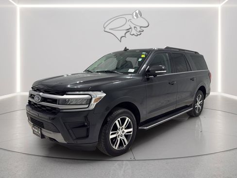 Certified 2022 Ford Expedition Max XLT image 1