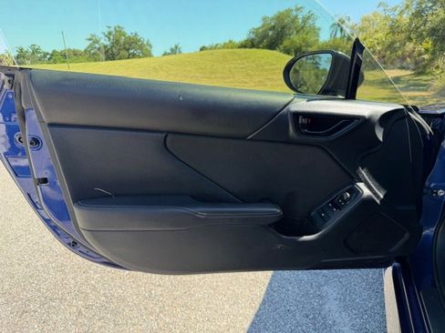 Used 2022 Toyota GR86 RWD image 10