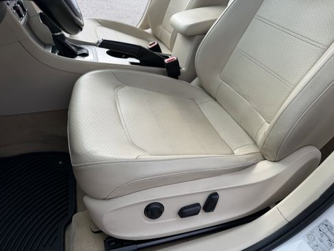 Used 2014 Volkswagen Passat 1.8T SE image 24