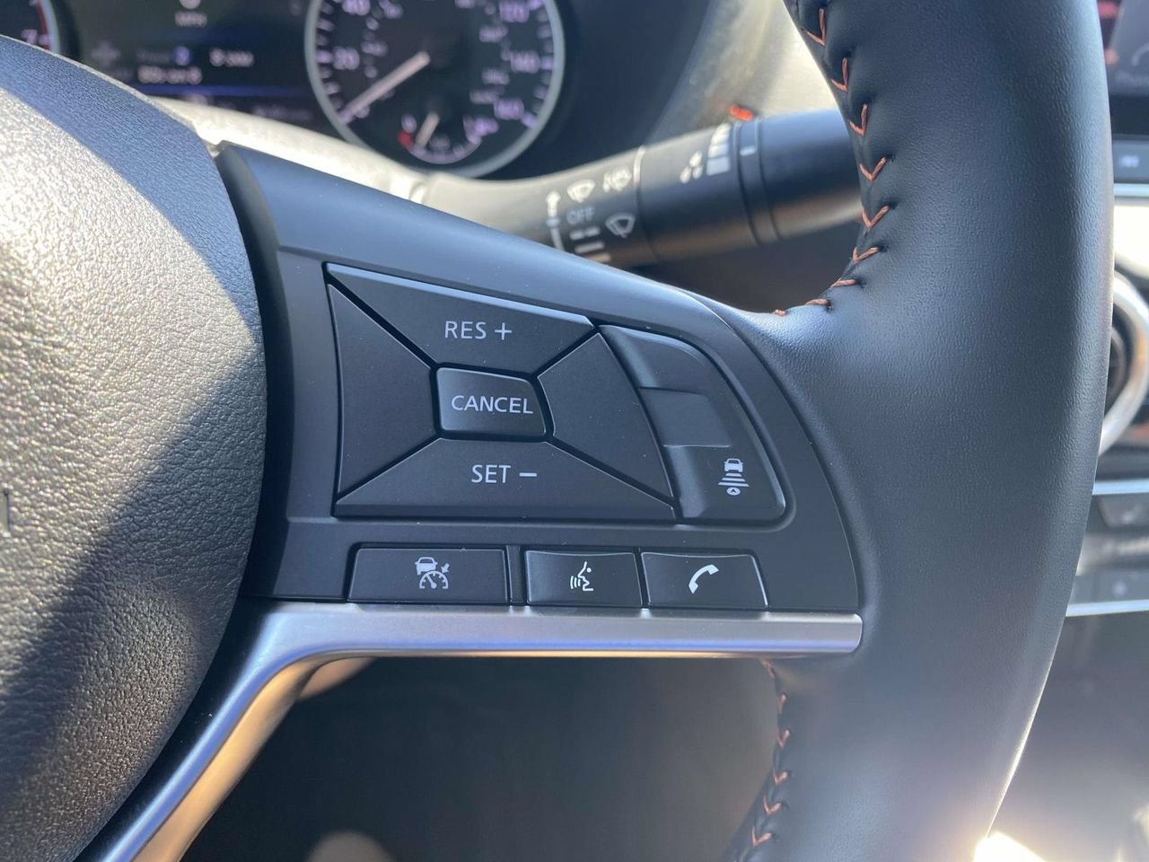 Used 2025 Nissan Sentra SR FWD image 21