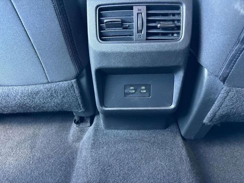 Used 2024 Nissan Rogue SV AWD/4WD image 12