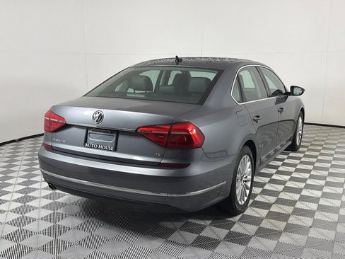Used 2016 Volkswagen Passat 1.8T SE FWD image 5