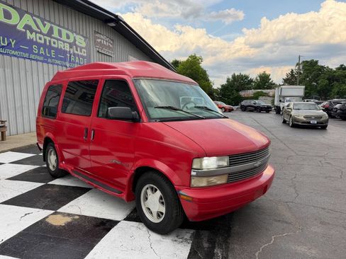 Used 1997 Chevrolet Astro AWD image 4