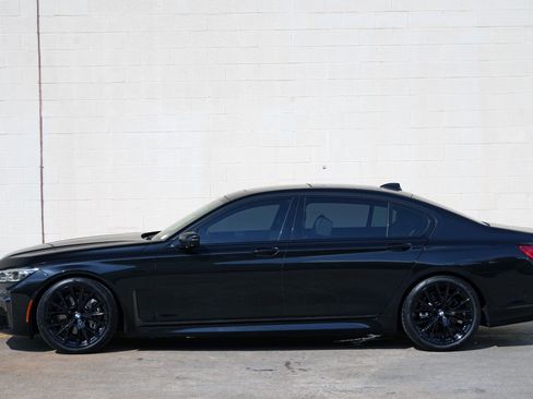 Used 2021 BMW 740i w/ M Sport Package RWD image 55