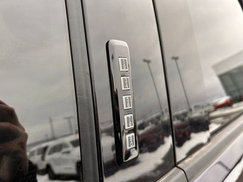 Used 2023 Ford F150 Raptor image 9