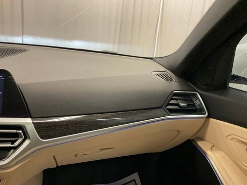 Used 2021 BMW 330i xDrive Sedan w/ Premium Package image 30