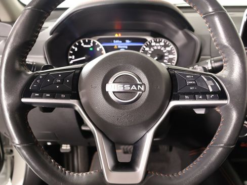 Used 2024 Nissan Altima 2.5 SR FWD image 3