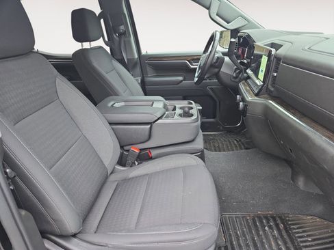Used 2022 Chevrolet Silverado 1500 RST w/ Z71 Off-Road Package AWD/4WD image 15