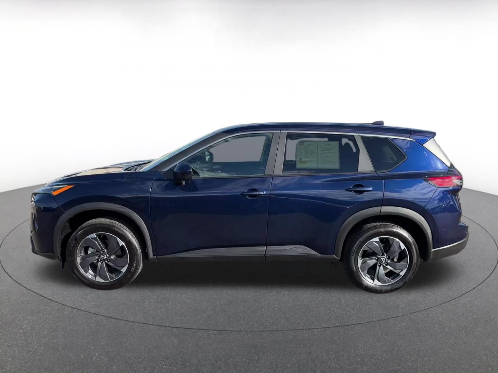 Used 2025 Nissan Rogue SV FWD image 8