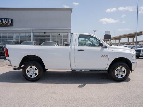 Used 2018 RAM 3500 Tradesman w/ Chrome Appearance Group AWD/4WD image 4