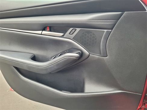 Used 2024 MAZDA MAZDA3 s image 12