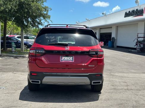 Used 2023 Honda Pilot Touring image 15