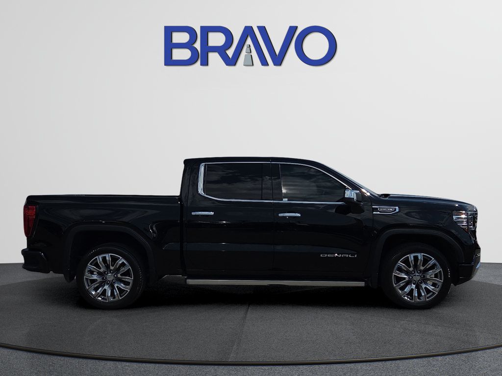 Used 2025 GMC Sierra 1500 Denali w/ Denali Reserve Package AWD/4WD image 5