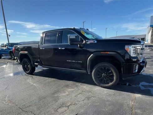 Used 2022 GMC Sierra 2500 Denali w/ Denali Black Diamond Edition image 2
