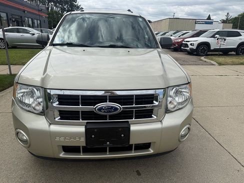 Used 2011 Ford Escape XLT w/ 202A Rapid Spec Order Code AWD/4WD image 4