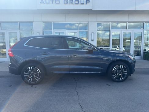 Used 2021 Volvo XC60 T6 Momentum w/ Protection Package Premier image 2