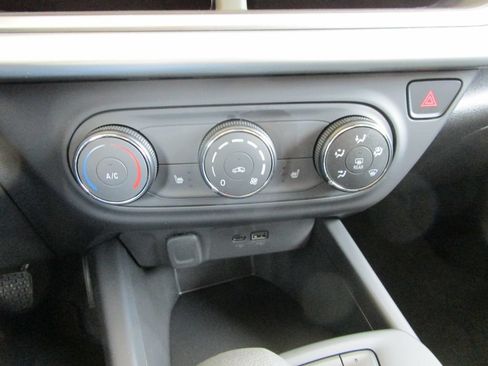 New 2026 Chevrolet Trax LS w/ LS Convenience Package FWD image 26