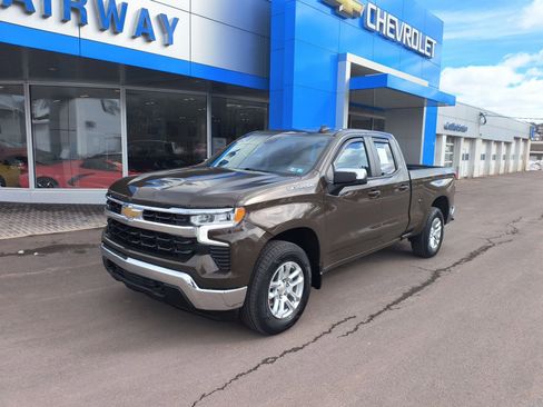 Used 2023 Chevrolet Silverado 1500 LT image 4