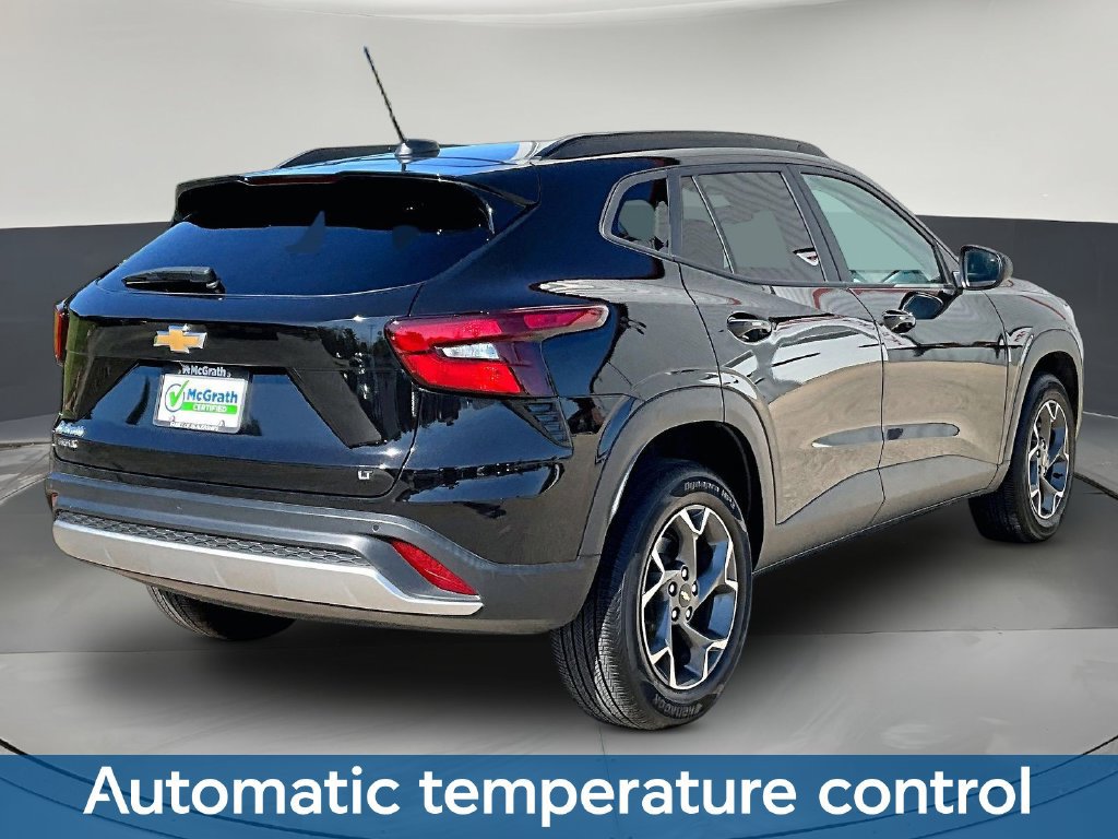 Used 2025 Chevrolet Trax LT w/ Driver Confidence Package FWD image 8