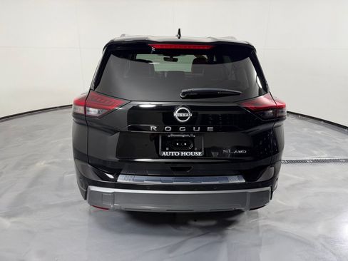 Used 2024 Nissan Rogue SL AWD/4WD image 7