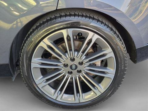 Used 2024 Land Rover Range Rover SE AWD/4WD image 25