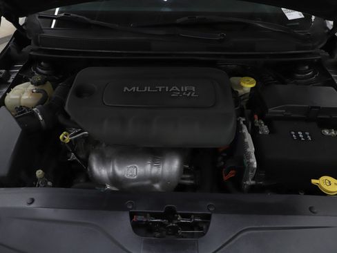 Used 2015 Chrysler 200 Limited w/ Convenience Group image 26