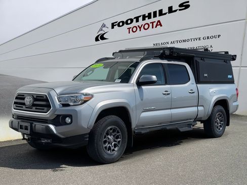 Used 2018 Toyota Tacoma SR5 AWD/4WD image 3