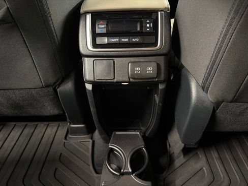 Used 2020 Subaru Ascent Premium w/ Sport Package AWD/4WD image 31