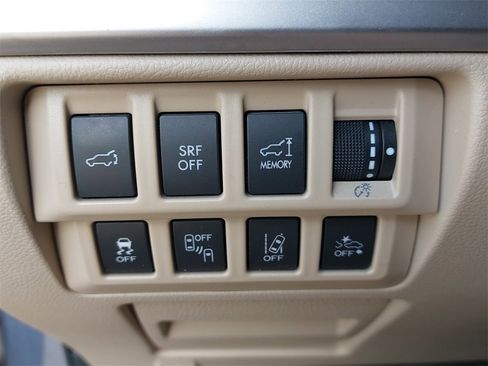 Used 2016 Subaru Outback 3.6R Limited image 22